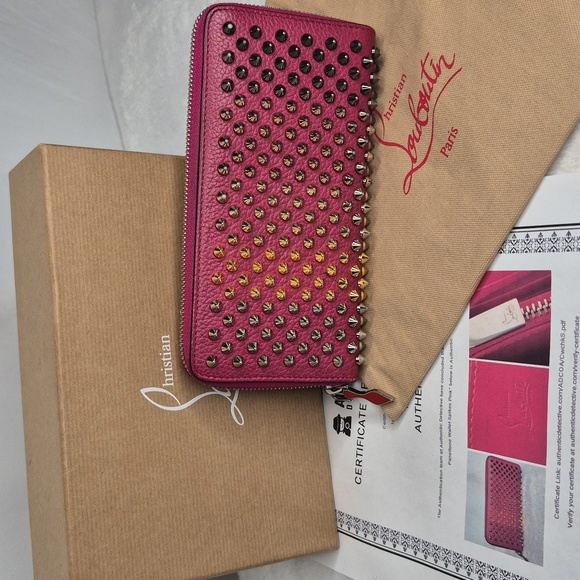 Christian Louboutin Panettone Fuchsia Pink Spike Wallet COA - Picture 3 of 17